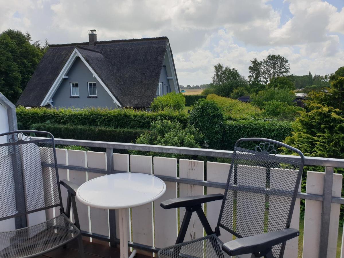 Buhne II Og Apartment Wieck Bagian luar foto